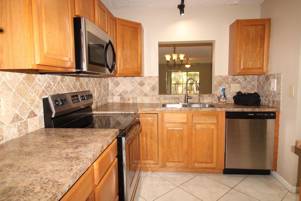 2955 SW 22nd Avenue 2080, Delray Beach, FL 33445