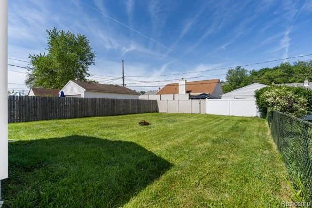 3838 16th Street, Wyandotte, MI 48192