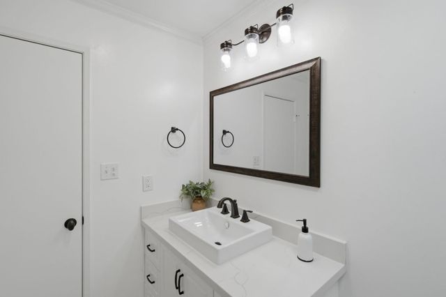 16 Lorton Avenue 3, Burlingame, CA 94010