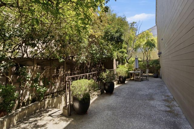16 Lorton Avenue 3, Burlingame, CA 94010