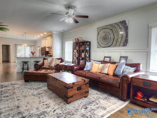 22 Desert Oak Court SW, Huntsville, AL 35824