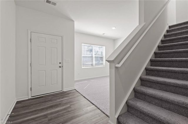 978 Riverbank Drive, Kernersville, NC 27284