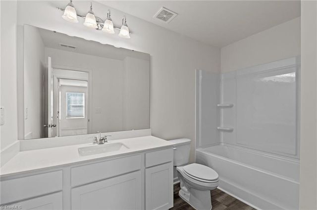 978 Riverbank Drive, Kernersville, NC 27284