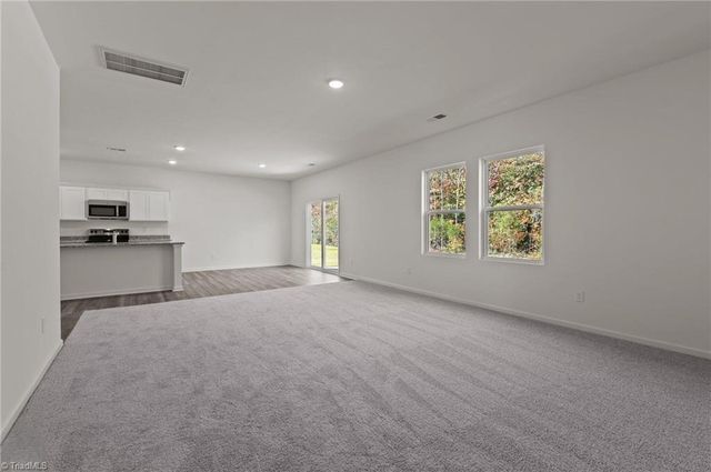 978 Riverbank Drive, Kernersville, NC 27284