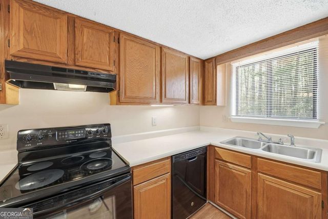 402 Willow Way, Villa Rica, GA 30180