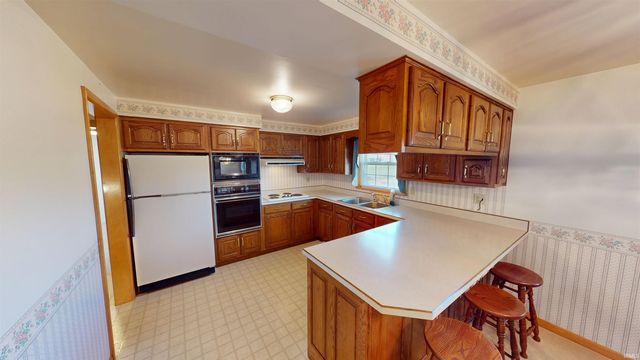 1633 E 3rd Avenue, Jasper, IN 47546