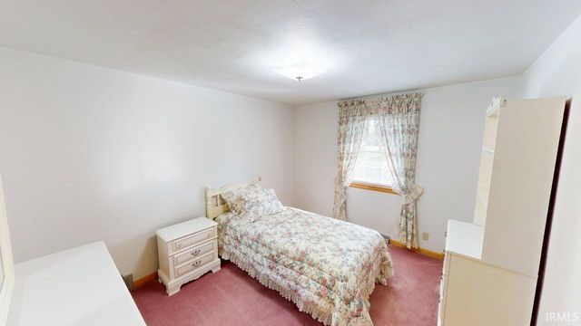 1633 E 3rd Avenue, Jasper, IN 47546