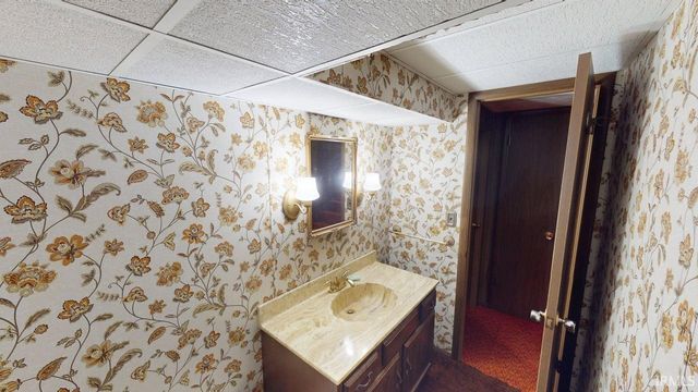 1633 E 3rd Avenue, Jasper, IN 47546