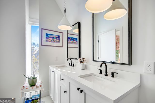 305 Breakspear Lane, Fayetteville, GA 30214