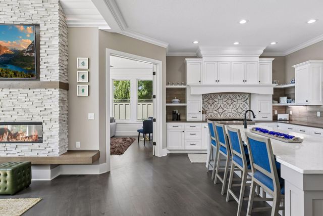 1489 Bussard Court, Arden Hills, MN 55112