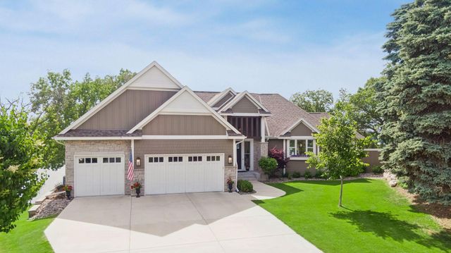 1489 Bussard Court, Arden Hills, MN 55112