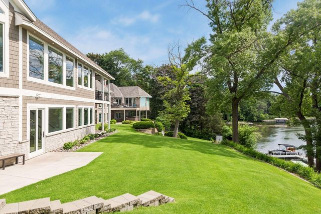 1489 Bussard Court, Arden Hills, MN 55112