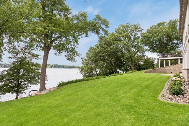 1489 Bussard Court, Arden Hills, MN 55112