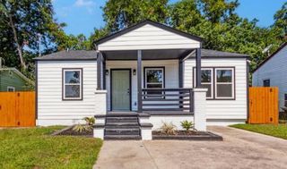 2136 Commander Road, North Charleston, SC 29405