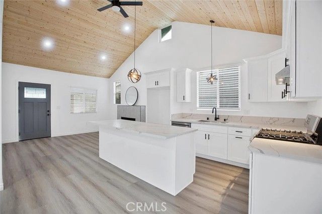 1738 N Sierra Bonita Avenue, Pasadena, CA 91104