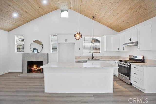 1738 N Sierra Bonita Avenue, Pasadena, CA 91104