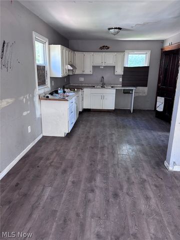 3587 W 67th Street, Cleveland, OH 44102