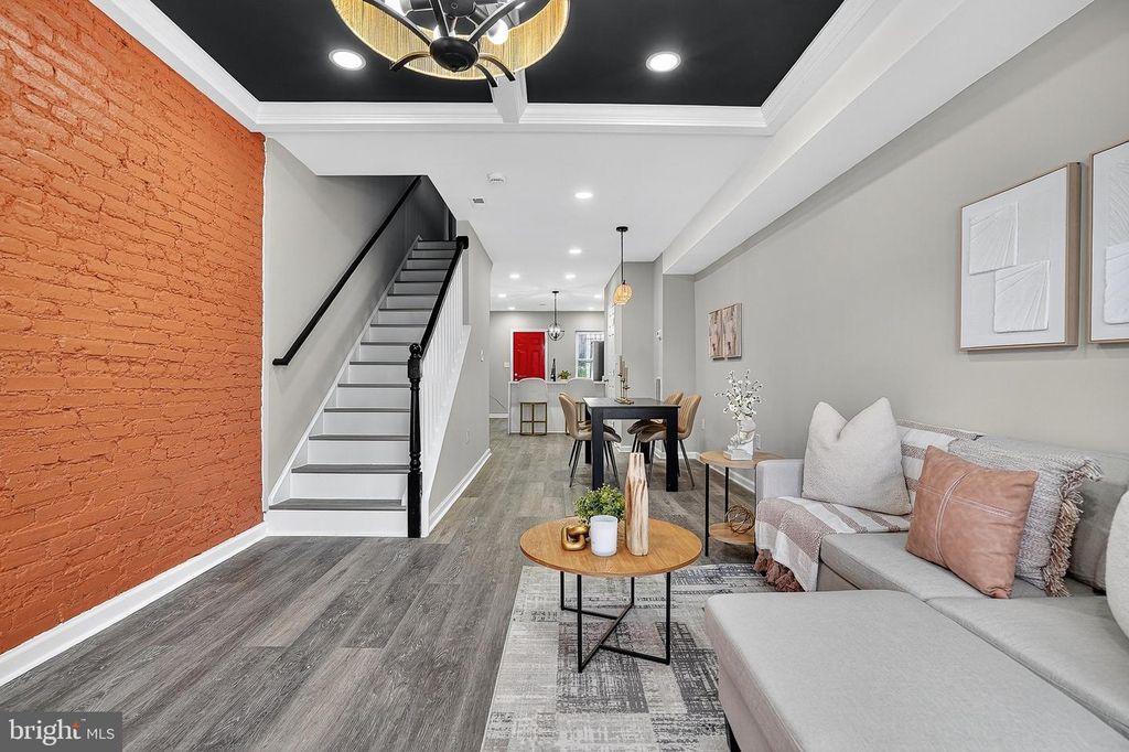 Image 2 of property listing at 2512 E MONUMENT ST, Baltimore, MD 21205