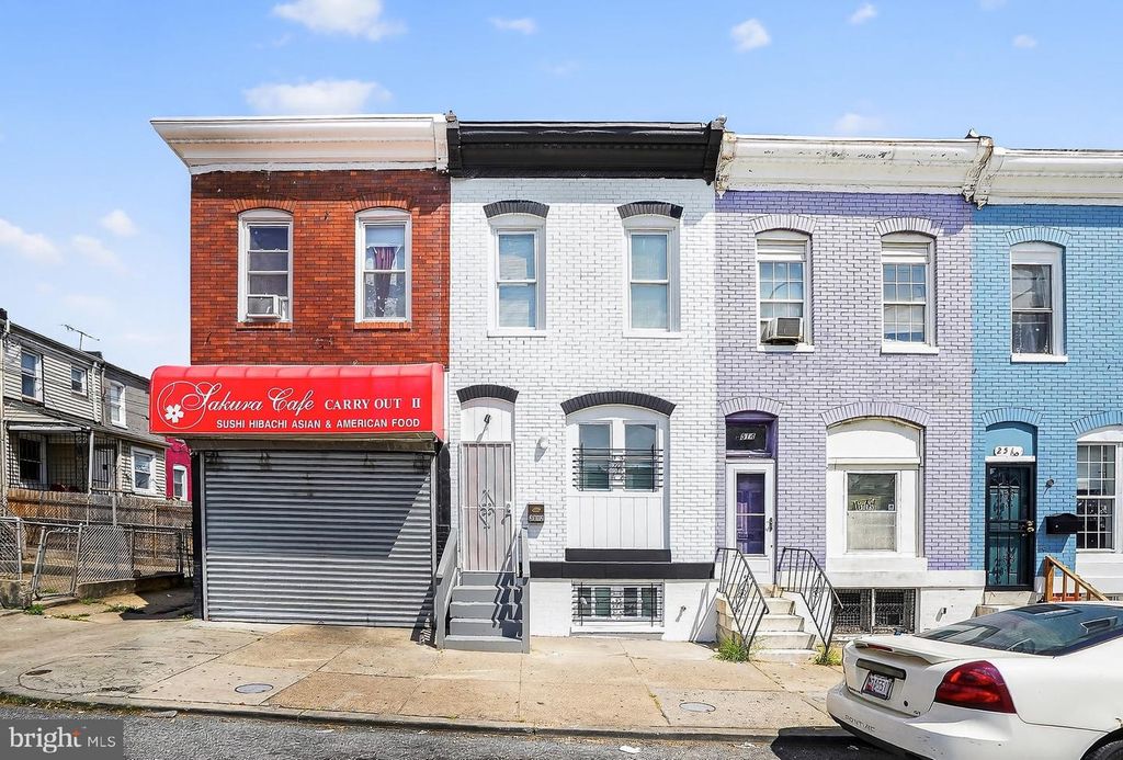 Image 3 of property listing at 2512 E MONUMENT ST, Baltimore, MD 21205