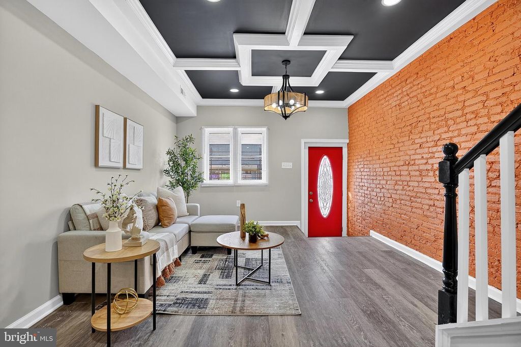 Image 5 of property listing at 2512 E MONUMENT ST, Baltimore, MD 21205