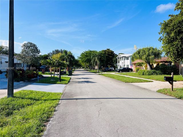 641 NW 42nd Avenue, Coconut Creek, FL 33066