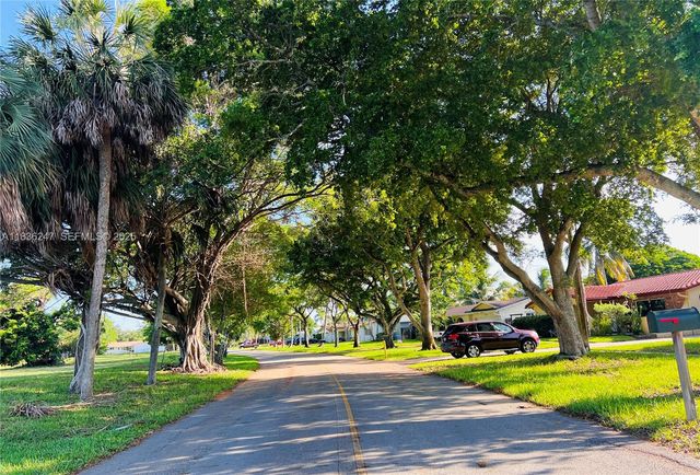 641 NW 42nd Avenue, Coconut Creek, FL 33066