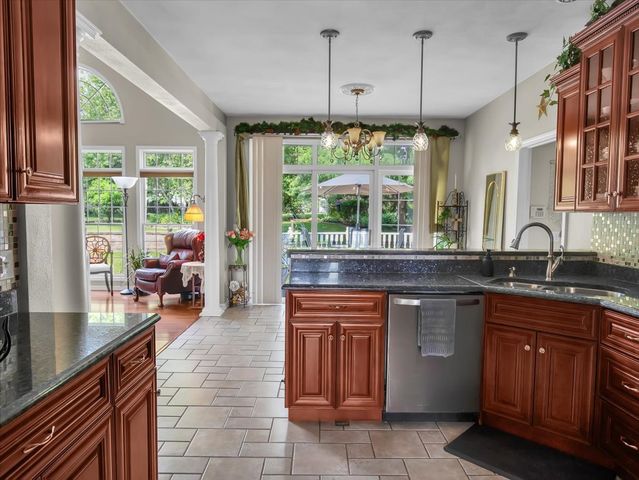 8532 Suffolk Drive, Rockford, IL 61108
