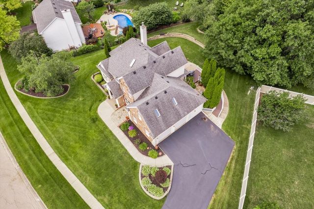8532 Suffolk Drive, Rockford, IL 61108