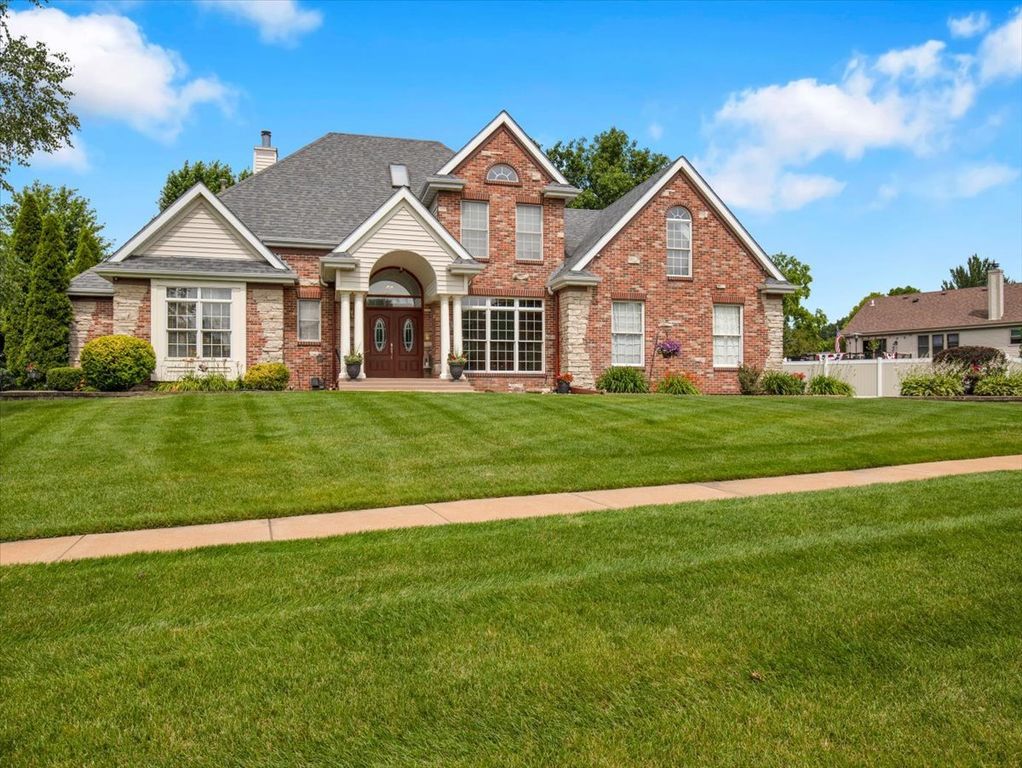 8532 Suffolk Drive, Rockford, IL 61108