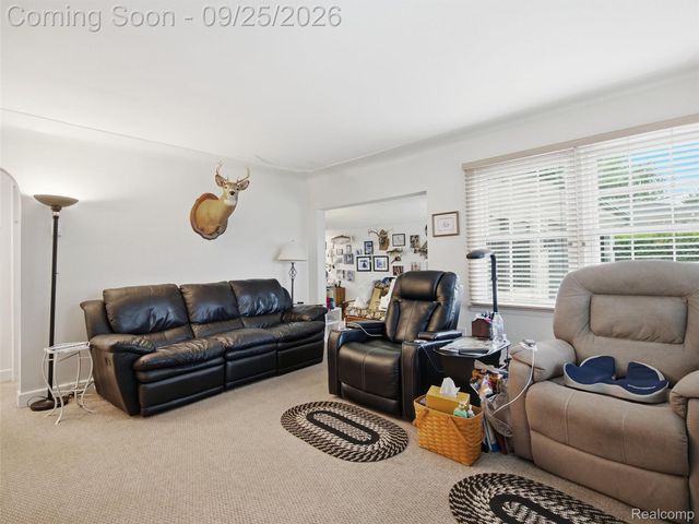 27877 Ponchartrain Street, Harrison Charter Township, MI 48045
