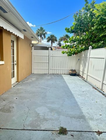 360 72ND AVENUE, St Petersburg, FL 33706