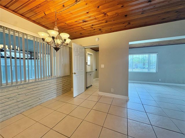 360 72ND AVENUE, St Petersburg, FL 33706