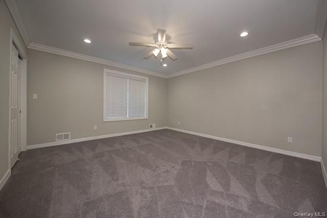 100 Villa D'est Drive C-03, Coram, NY 11727