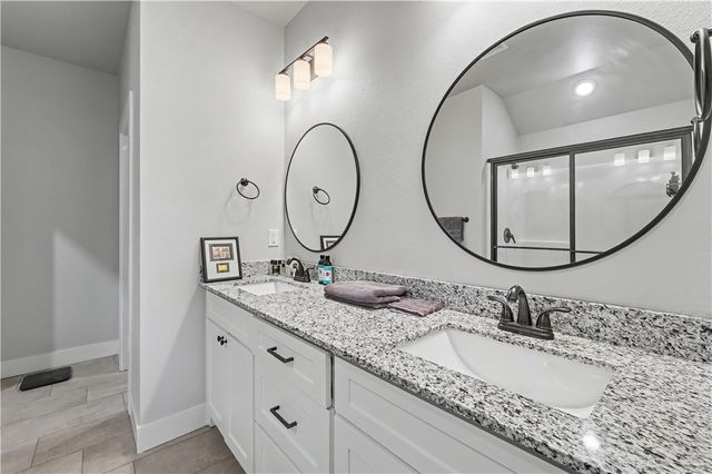 1807 E Hudson Drive, Siloam Springs, AR 72761