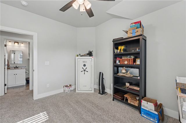 1807 E Hudson Drive, Siloam Springs, AR 72761