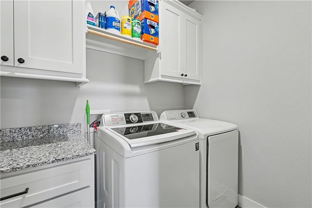 1807 E Hudson Drive, Siloam Springs, AR 72761