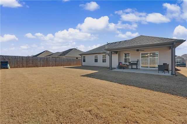 1807 E Hudson Drive, Siloam Springs, AR 72761