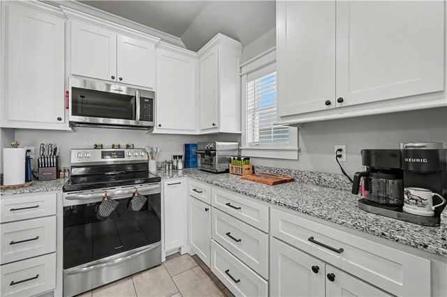 1807 E Hudson Drive, Siloam Springs, AR 72761