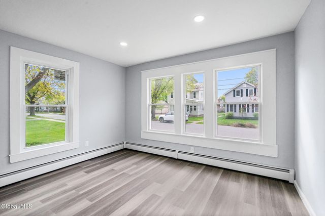 27 W Notre Dame Street, Glens Falls, NY 12801