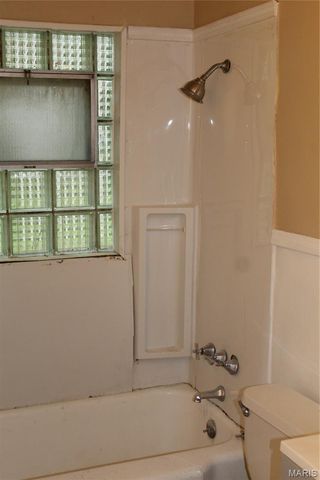 8859 Granada Place, St Louis, MO 63136