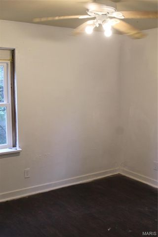8859 Granada Place, St Louis, MO 63136