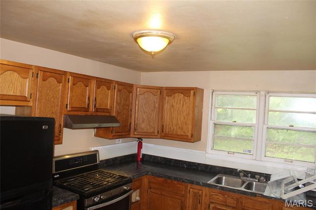 8859 Granada Place, St Louis, MO 63136