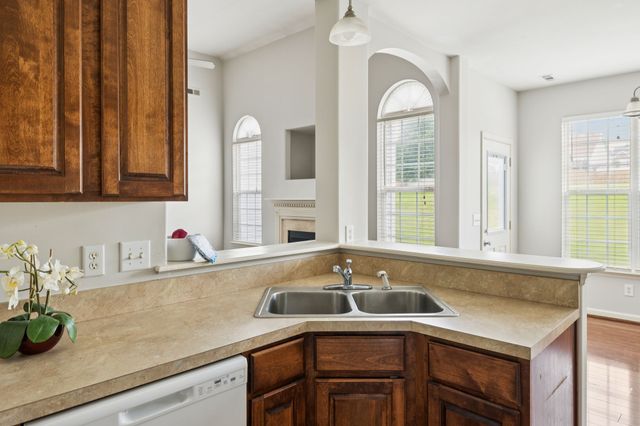 2010 Patrick Way, Spring Hill, TN 37174