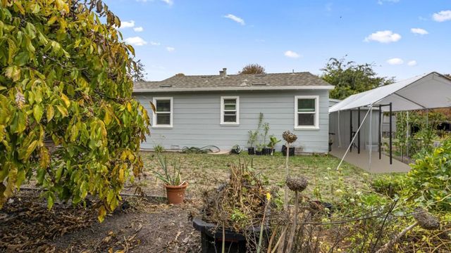 2262 Louis Road, Palo Alto, CA 94303
