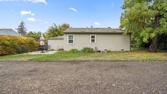 2262 Louis Road, Palo Alto, CA 94303