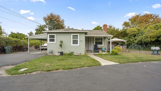 2262 Louis Road, Palo Alto, CA 94303