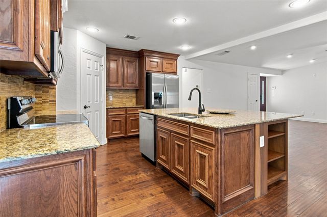 815 National Drive, Irving, TX 75060