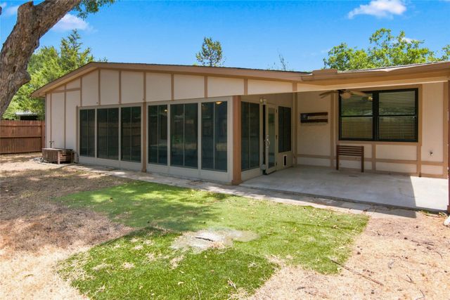 815 National Drive, Irving, TX 75060
