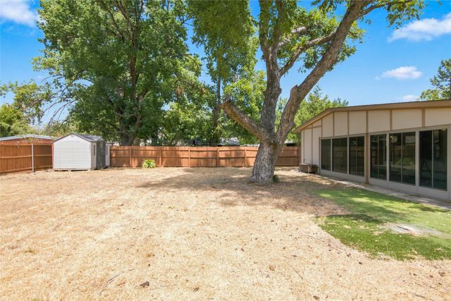 815 National Drive, Irving, TX 75060