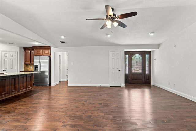 815 National Drive, Irving, TX 75060